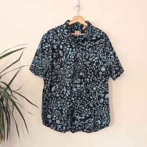 Levi's Men's Black and Blue Patterned Shirt